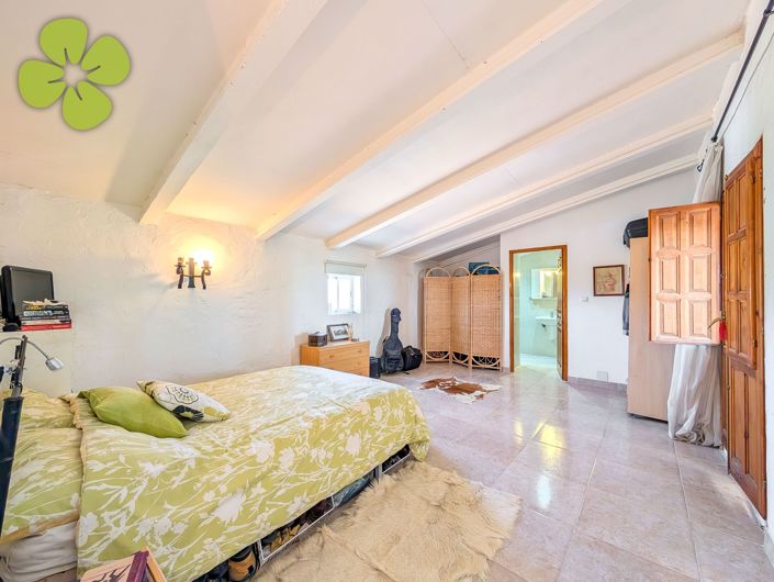 Image No.21-3 Bed Country House for sale