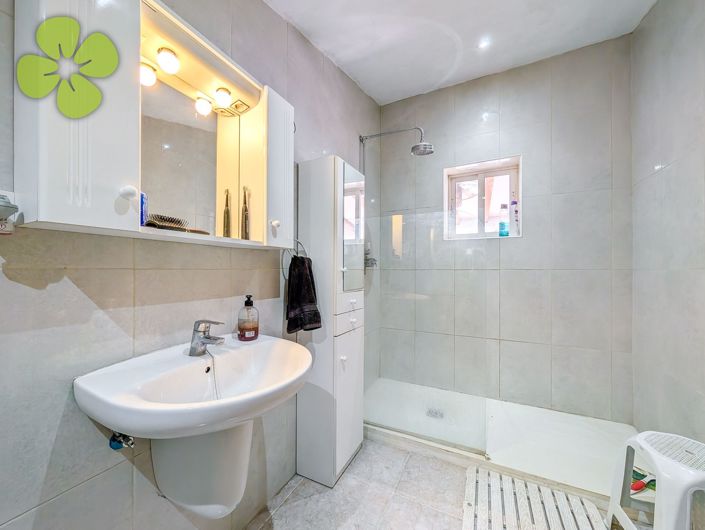 Image No.22-3 Bed Country House for sale