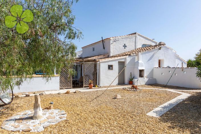 Image No.27-3 Bed Country House for sale