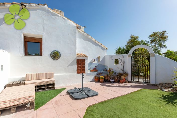 Image No.28-3 Bed Country House for sale