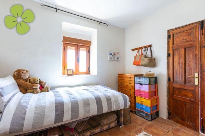 Image No.8-3 Bed Country House for sale