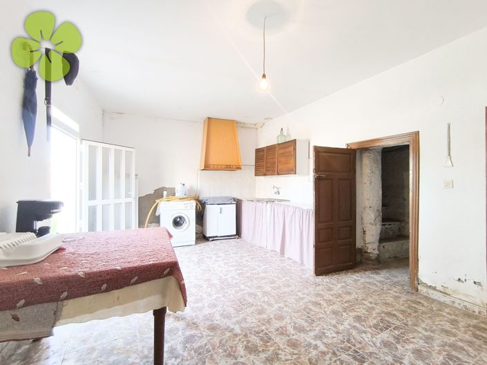 Image No.12-4 Bed Country House for sale