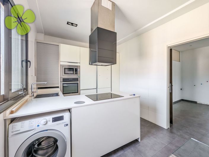 Image No.10-4 Bed Village House for sale