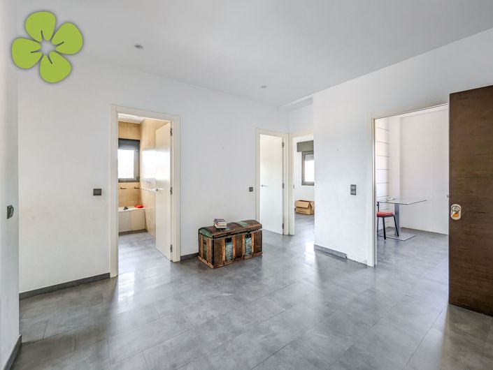 Image No.3-4 Bed Village House for sale