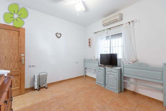 Image No.17-3 Bed Villa for sale