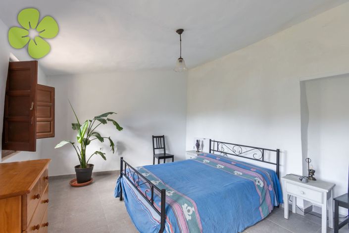 Image No.11-2 Bed Country House for sale