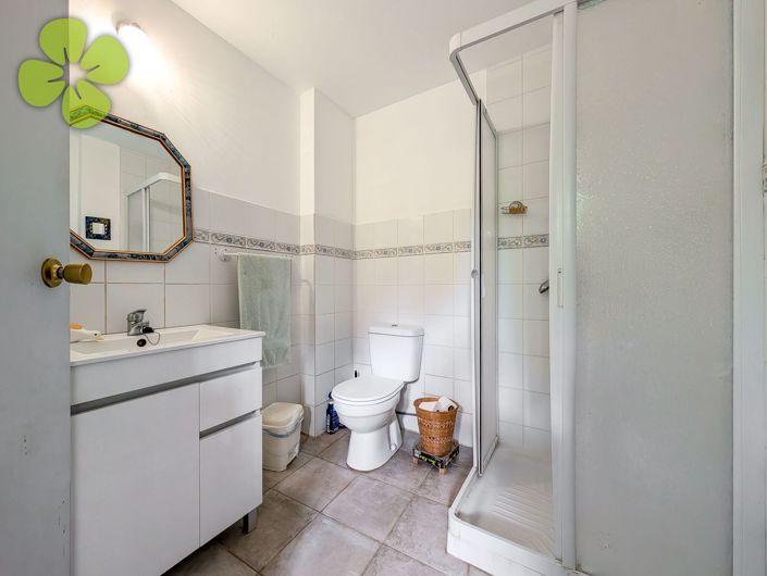 Image No.8-2 Bed Country House for sale
