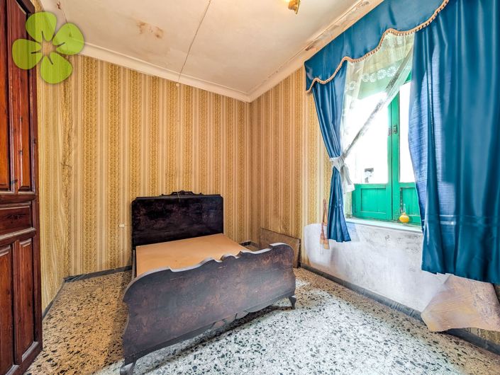 Image No.18-4 Bed Village House for sale