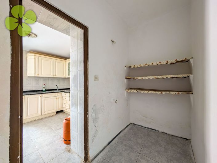 Image No.8-4 Bed Village House for sale