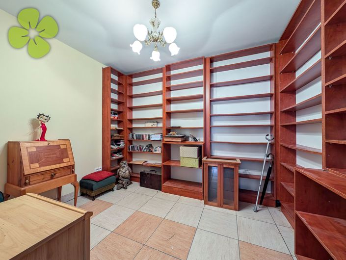 Image No.10-4 Bed Villa for sale