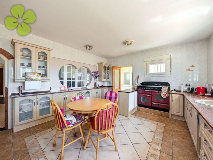 Image No.4-4 Bed Villa for sale