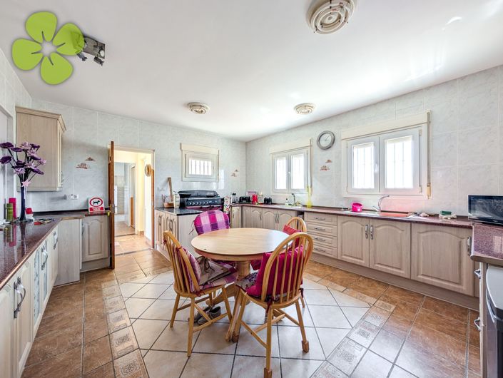 Image No.5-4 Bed Villa for sale