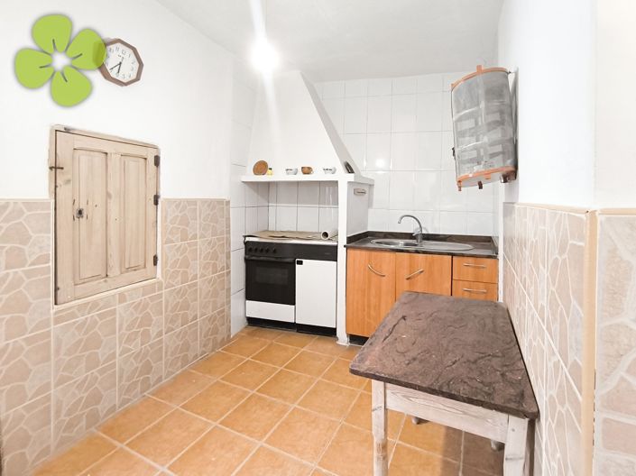 Image No.12-4 Bed Country House for sale