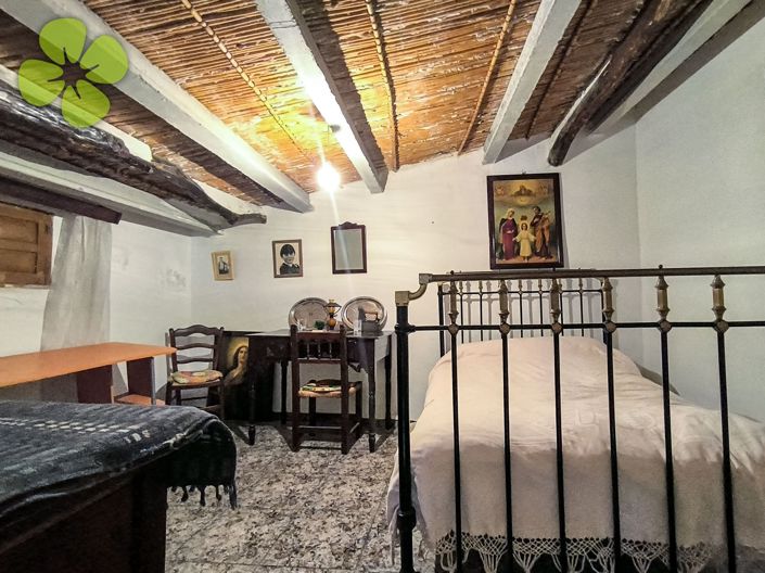 Image No.14-4 Bed Country House for sale