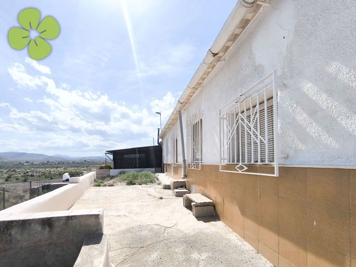 Image No.25-4 Bed Country House for sale