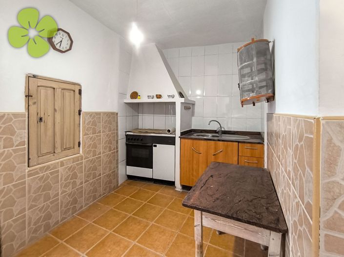 Image No.5-4 Bed Country House for sale