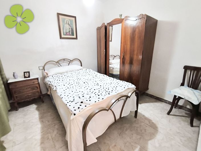 Image No.7-4 Bed Country House for sale