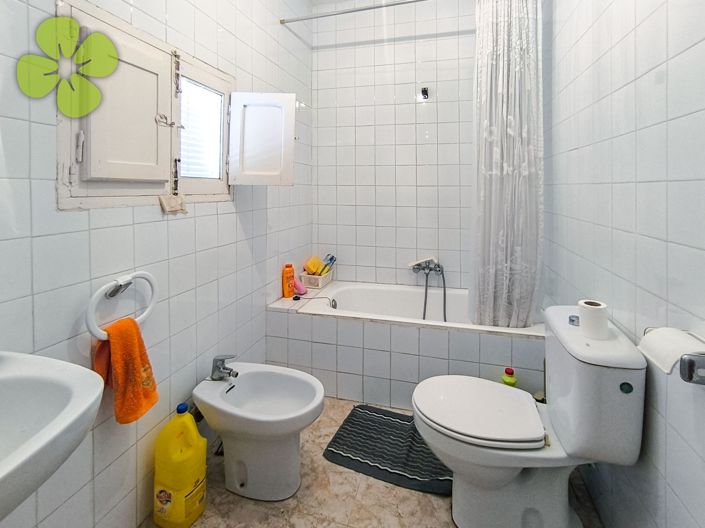 Image No.9-4 Bed Country House for sale