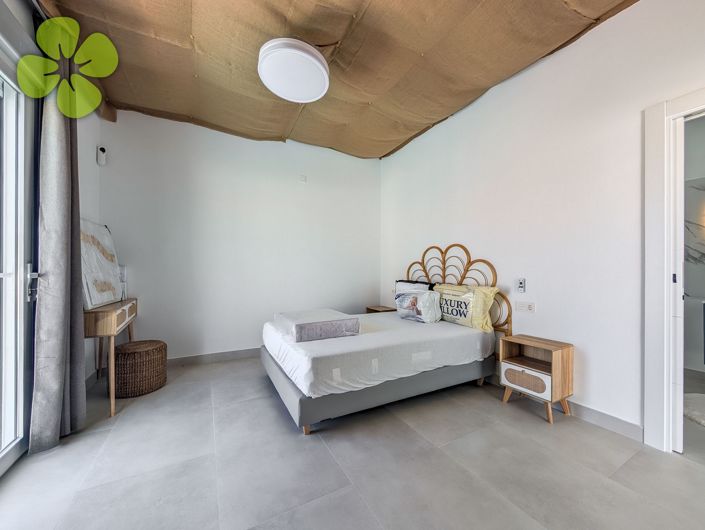 Image No.22-5 Bed Villa for sale