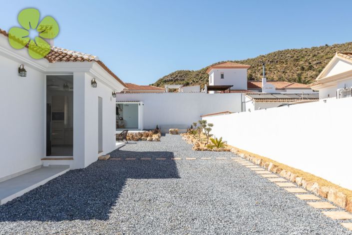Image No.25-5 Bed Villa for sale