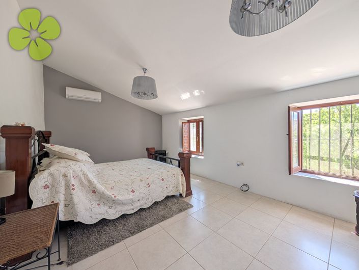 Image No.14-6 Bed Country House for sale