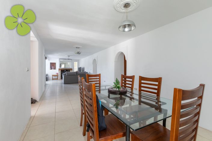 Image No.9-6 Bed Country House for sale