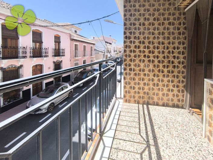Image No.19-3 Bed Apartment for sale