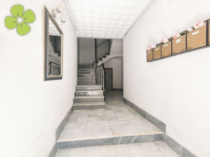 Image No.21-3 Bed Apartment for sale