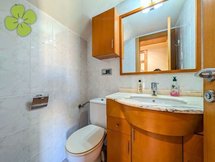 Image No.10-4 Bed Townhouse for sale
