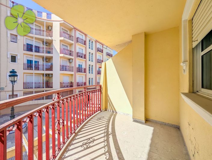 Image No.20-4 Bed Townhouse for sale