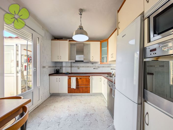 Image No.7-4 Bed Townhouse for sale