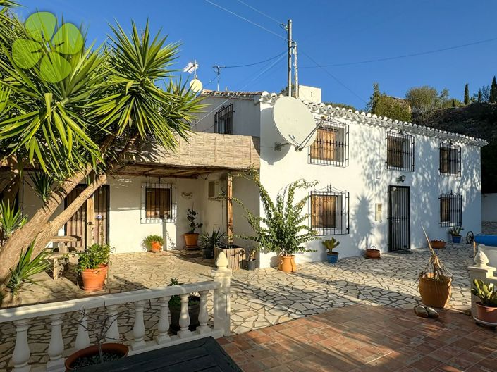 Image No.2-4 Bed Country House for sale