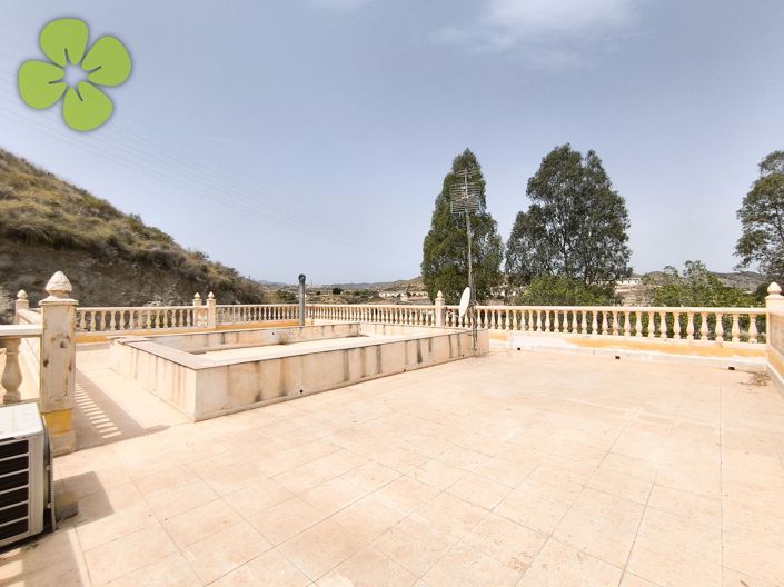 Image No.18-2 Bed Villa for sale
