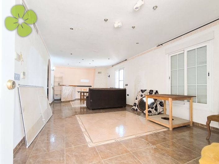 Image No.6-2 Bed Villa for sale