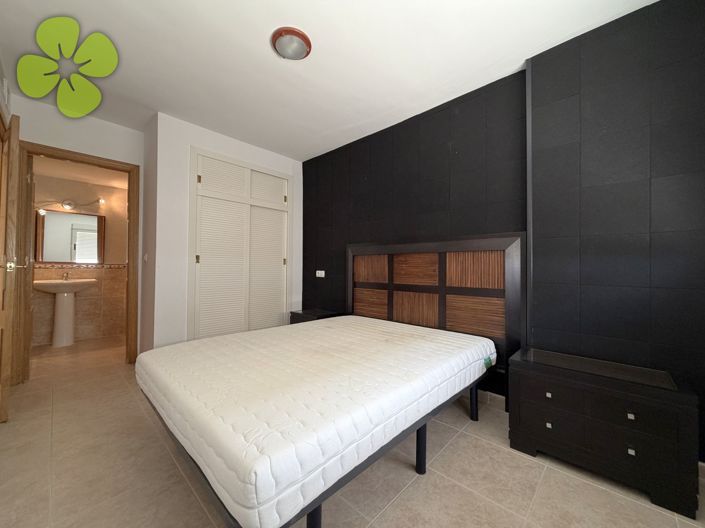 Image No.18-3 Bed Apartment for sale