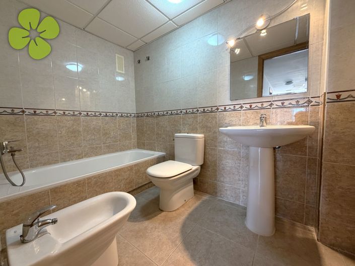 Image No.20-3 Bed Apartment for sale