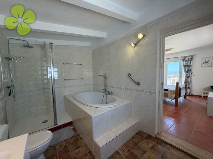 Image No.23-4 Bed Villa for sale