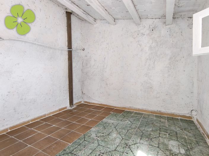 Image No.14-6 Bed Townhouse for sale