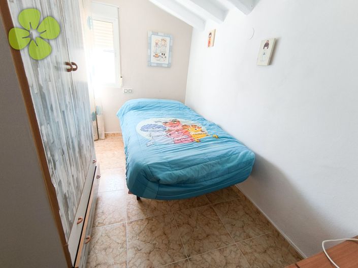 Image No.26-6 Bed Townhouse for sale