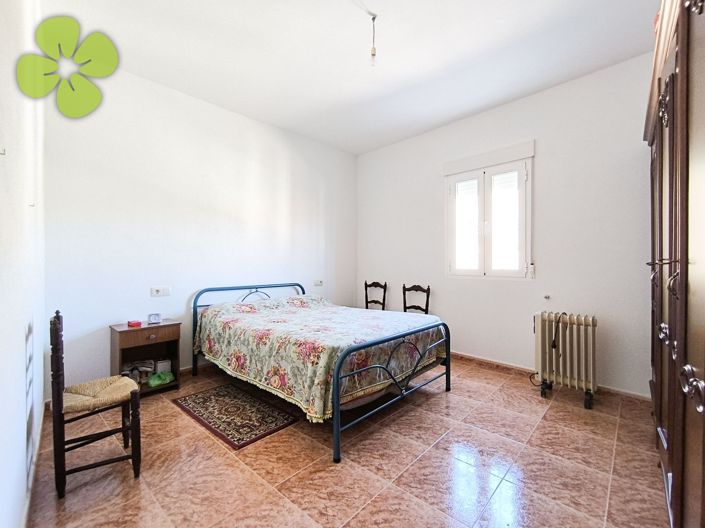Image No.14-4 Bed Country House for sale
