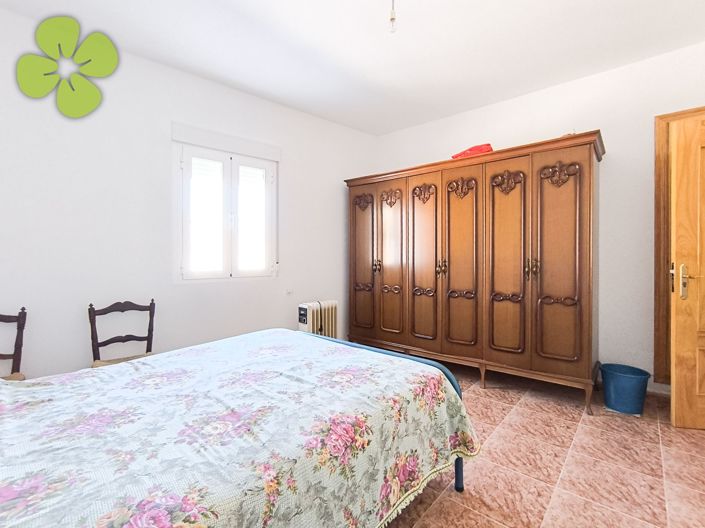 Image No.16-4 Bed Country House for sale