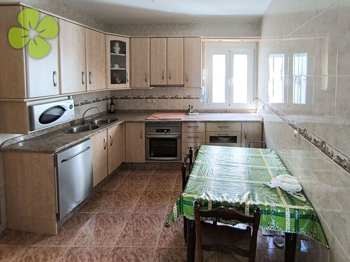Image No.19-4 Bed Country House for sale