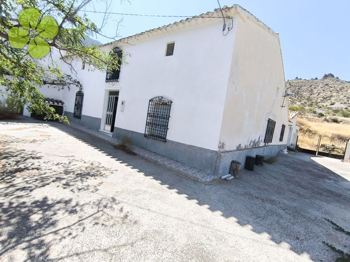 Image No.26-4 Bed Country House for sale