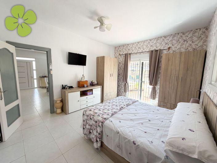Image No.12-3 Bed Country House for sale