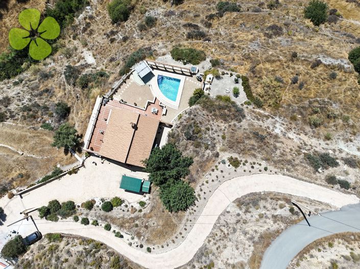 Image No.2-3 Bed Country House for sale