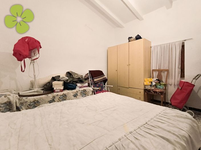 Image No.15-3 Bed Country House for sale