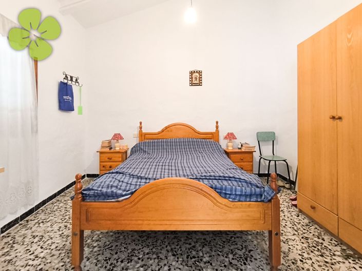 Image No.6-3 Bed Country House for sale