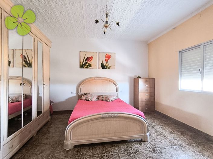 Image No.12-5 Bed Villa for sale