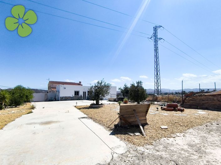 Image No.15-3 Bed Villa for sale