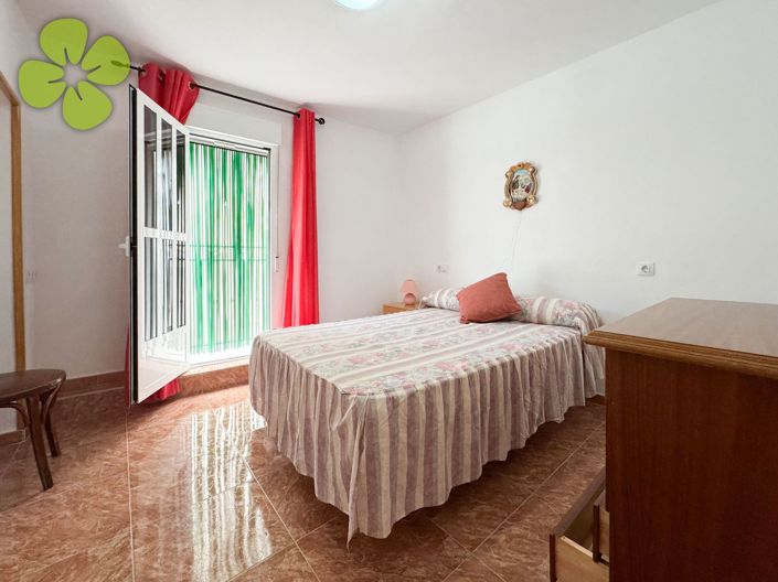 Image No.8-8 Bed Village House for sale